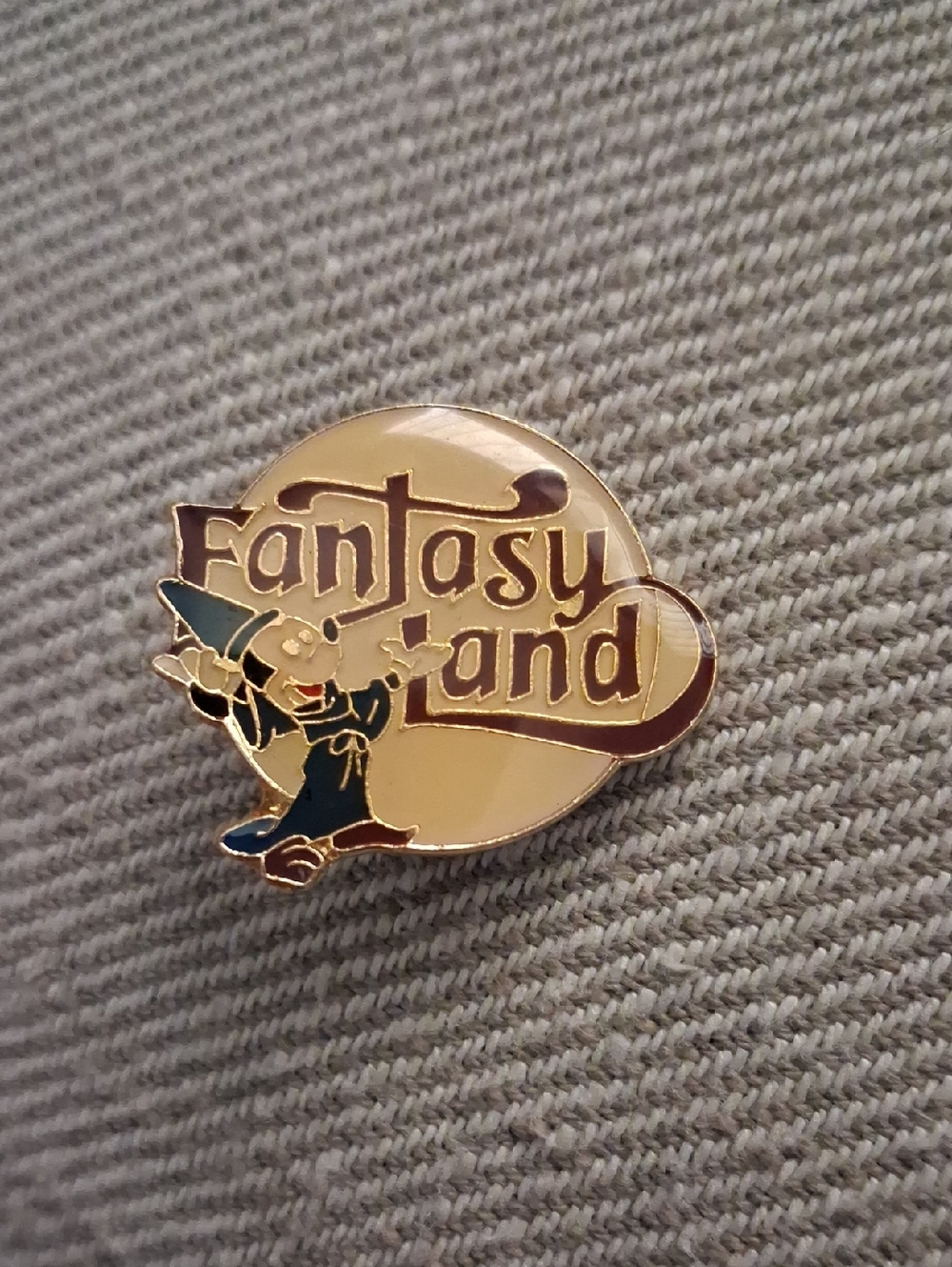 Vintage Disney Mickey Mouse Pin
